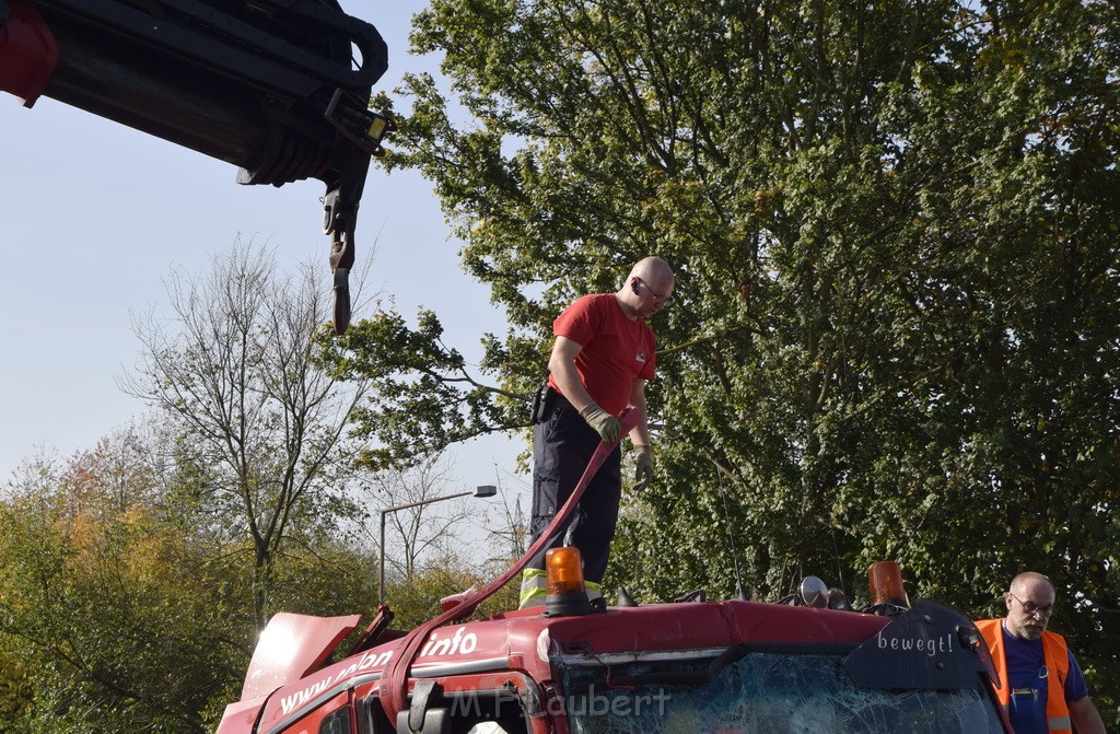 Schwerer VU PKlemm A 57 Rich Innenstadt Hoehe Koeln Chorweiler P147.JPG - Miklos Laubert